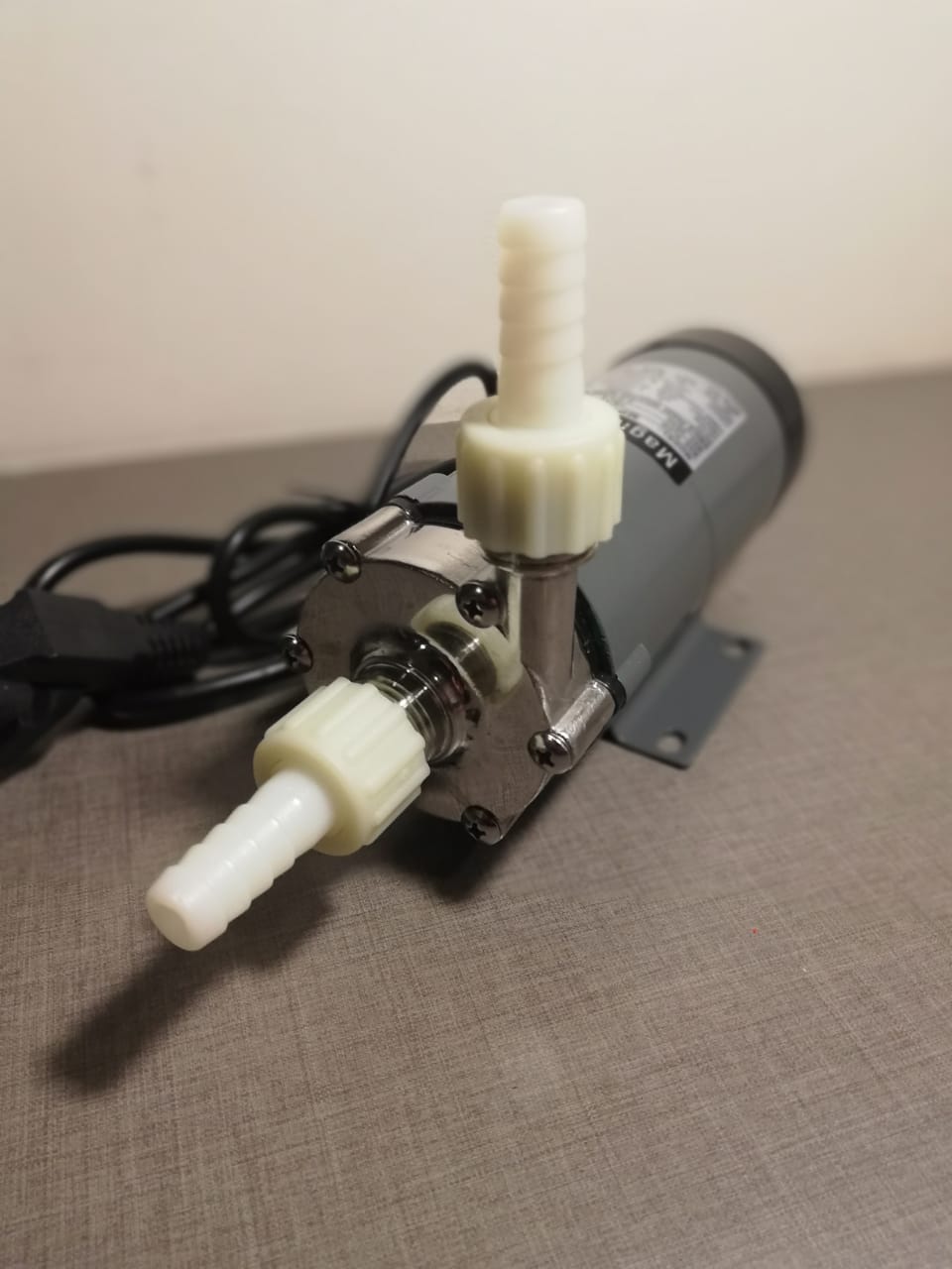 BOMBA RECIRCULADO ACERO INOXIDABLE $89.900, INCLUYE CONECTORES Y MANGUERA SANITARIA
